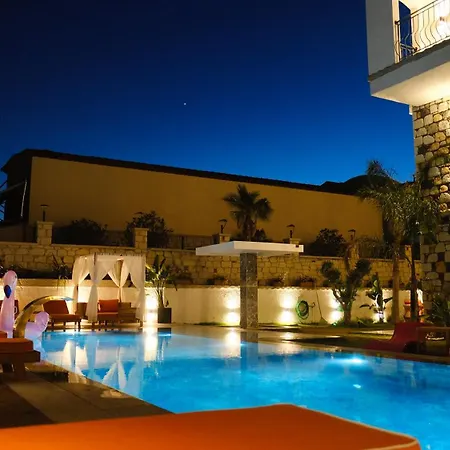 ホテル Canata Çeşme